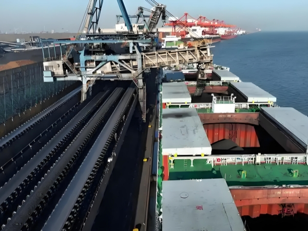 Transportador de correa portuaria